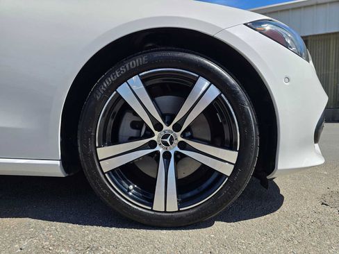 Used 2023 Mercedes-Benz C 300 Sedan image 9