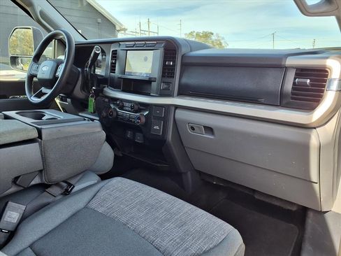 Used 2023 Ford F250 XLT image 11