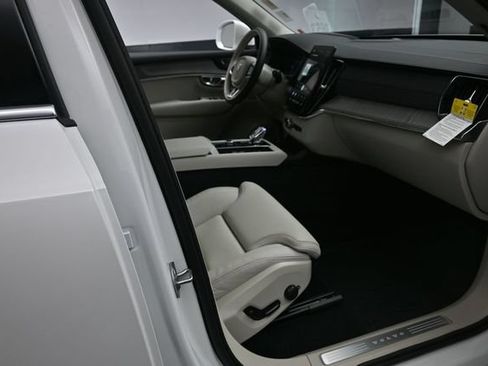 Used 2026 Volvo XC90 T8 Ultra w/ Protection Package Premier AWD/4WD image 30