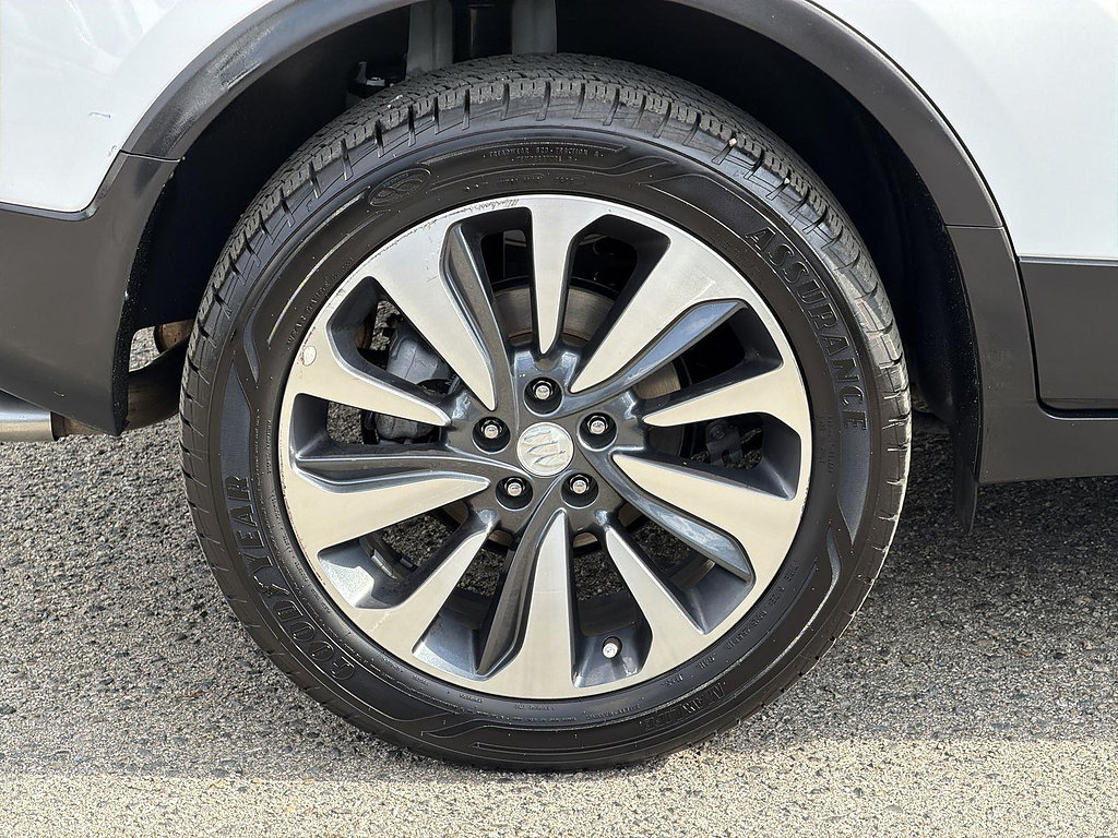 Used 2021 Buick Encore Preferred FWD image 29