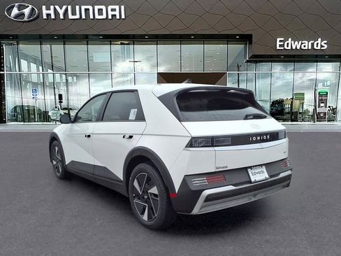 New 2026 Hyundai Ioniq 5 SEL image 5