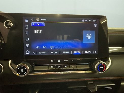 Used 2024 Chevrolet Colorado Z71 w/ Advanced Trailering Package image 11