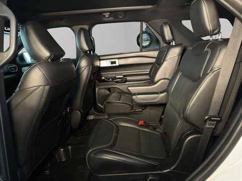 Used 2021 Ford Explorer ST w/ ST Street Pack image 16