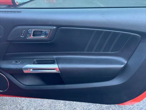 Used 2016 Ford Mustang GT Premium RWD image 18