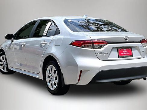 Used 2026 Toyota Corolla LE FWD image 4