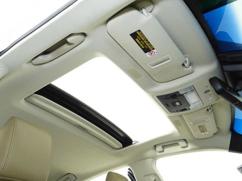 Used 2020 Lexus ES 350 w/ Premium Package FWD image 18