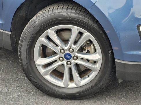 Used 2018 Ford Edge SEL w/ Equipment Group 201A image 12