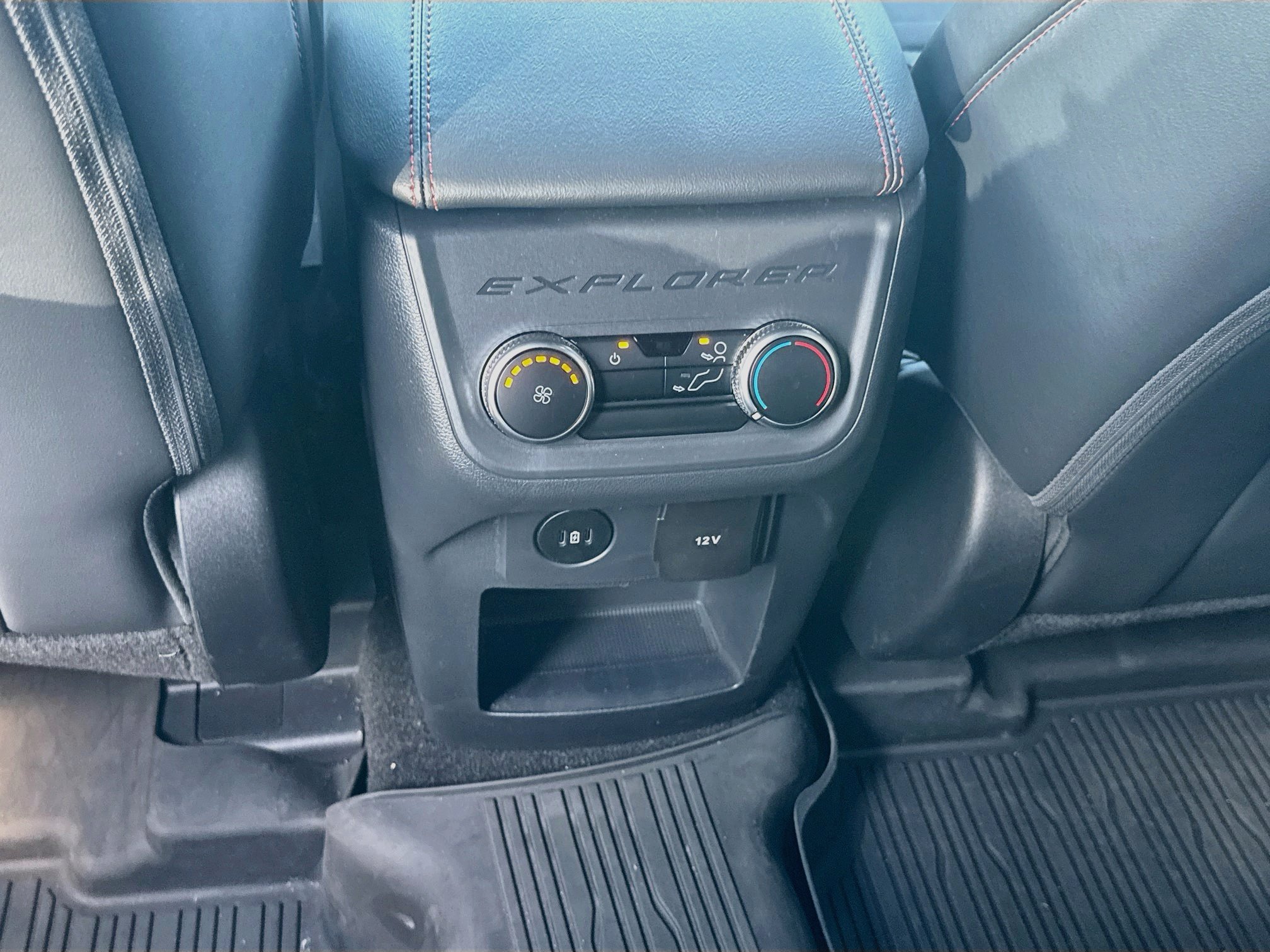 Used 2025 Ford Explorer ST-Line RWD image 23