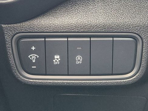 Used 2024 Kia Soul LX w/ Option Group 015 FWD image 21