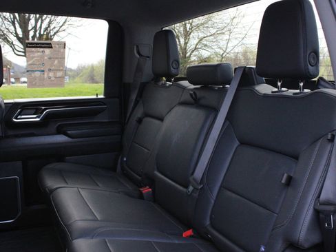 Used 2024 GMC Sierra 3500 SLT image 20