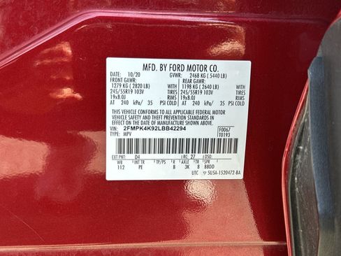 Used 2020 Ford Edge Titanium w/ Equipment Group 301A AWD/4WD image 15