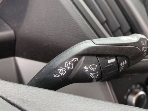 Used 2015 Ford Escape SE image 28