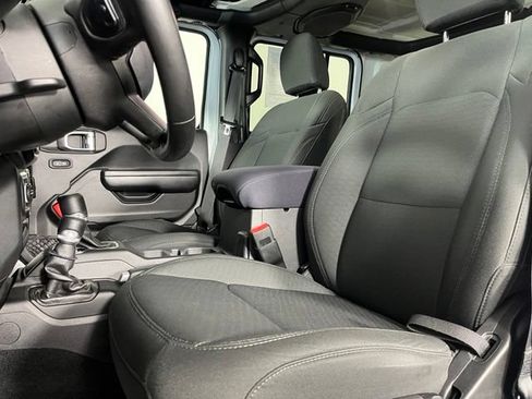 Used 2020 Jeep Wrangler Unlimited Sport S AWD/4WD image 17