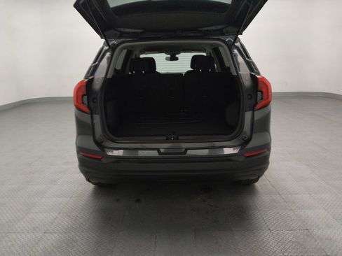 Used 2020 GMC Terrain SLE FWD image 29