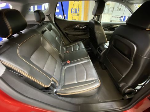 Used 2023 GMC Terrain AT4 image 28