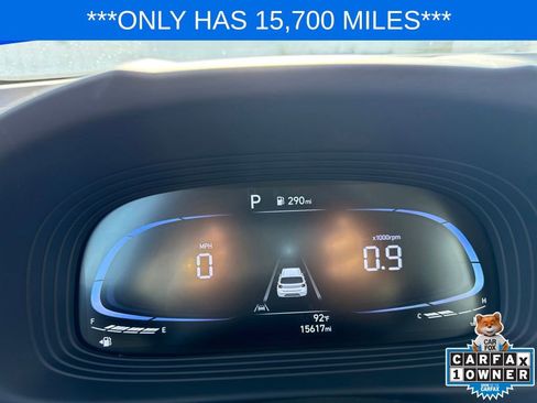 Used 2024 Hyundai Venue SEL FWD image 17