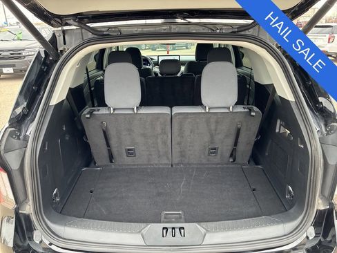 Used 2025 Ford Explorer Active AWD/4WD image 39