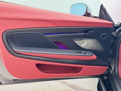 Used 2025 Aston Martin Vanquish image 7