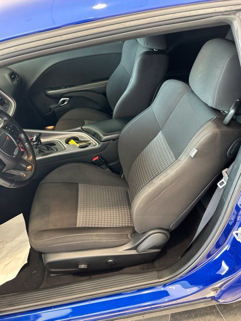 Used 2022 Dodge Challenger R/T w/ Blacktop Package RWD image 8