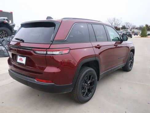 New 2026 Jeep Grand Cherokee Laredo image 22