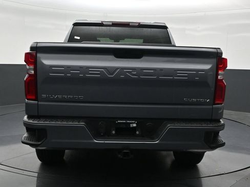 Used 2022 Chevrolet Silverado 1500 Custom w/ Safety Confidence Package AWD/4WD image 4