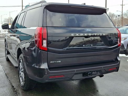 Used 2025 Ford Expedition Active image 4