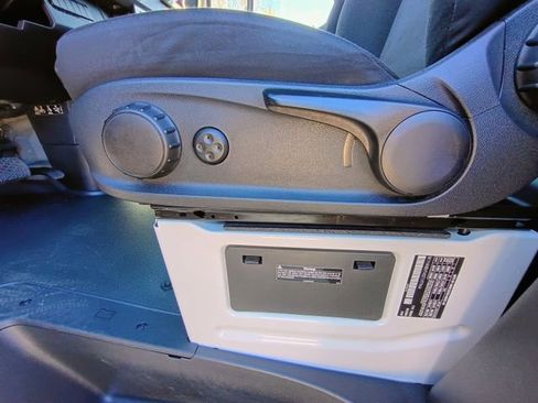 Used 2025 Mercedes-Benz Sprinter 2500 image 28