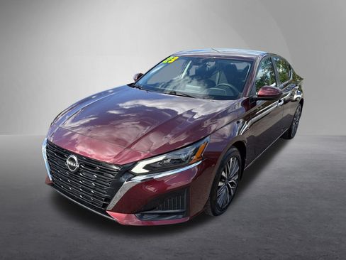 Used 2023 Nissan Altima 2.5 SV AWD/4WD image 8