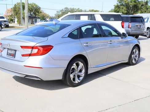 Used 2019 Honda Accord EX image 8