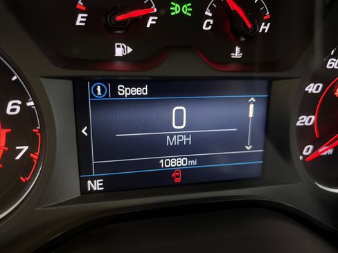 Used 2023 Chevrolet Camaro LT image 9