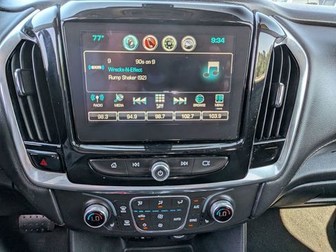 Used 2018 Chevrolet Traverse LT FWD image 29