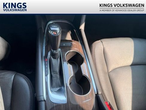 Used 2020 Chevrolet Malibu Premier FWD image 27