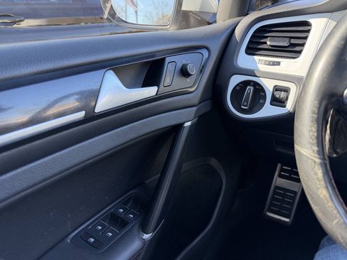Used 2016 Volkswagen GTI Autobahn w/ Lighting Package (SEL) FWD image 24