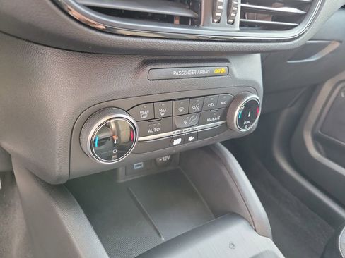 Used 2023 Ford Escape ST-Line image 23