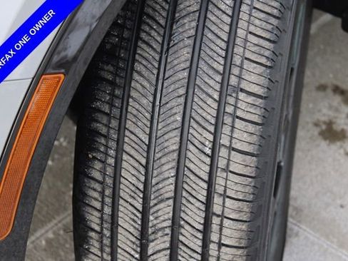 Used 2025 Kia Sportage SX image 14