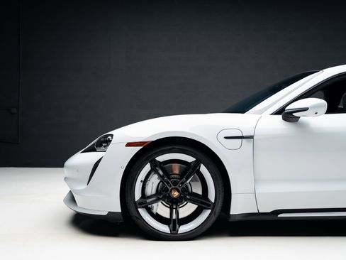 Used 2021 Porsche Taycan Turbo w/ Premium Package image 17