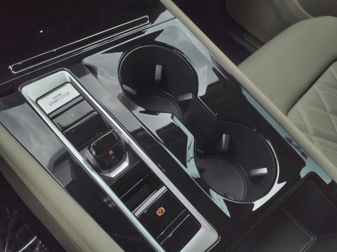 New 2025 Volkswagen Atlas SEL Premium R-Line image 17