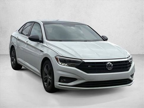 Used 2021 Volkswagen Jetta R-Line FWD image 3