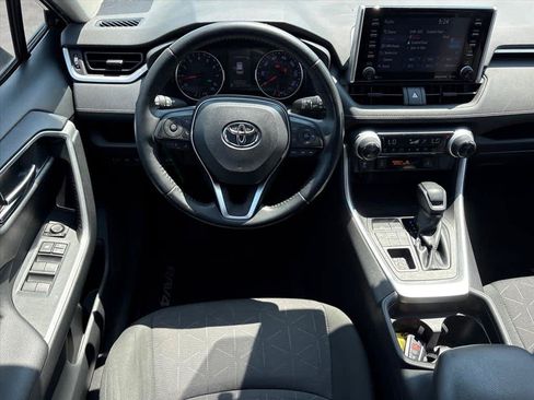 Used 2019 Toyota RAV4 XLE w/ Convenience Package AWD/4WD image 4