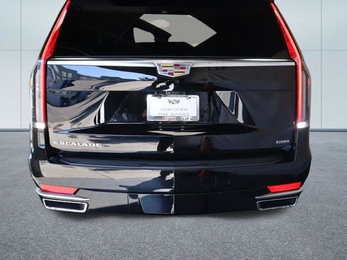 Certified 2024 Cadillac Escalade Premium Luxury w/ Performance Package AWD/4WD image 5