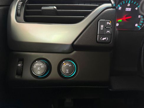 Used 2019 Chevrolet Tahoe LT AWD/4WD image 35