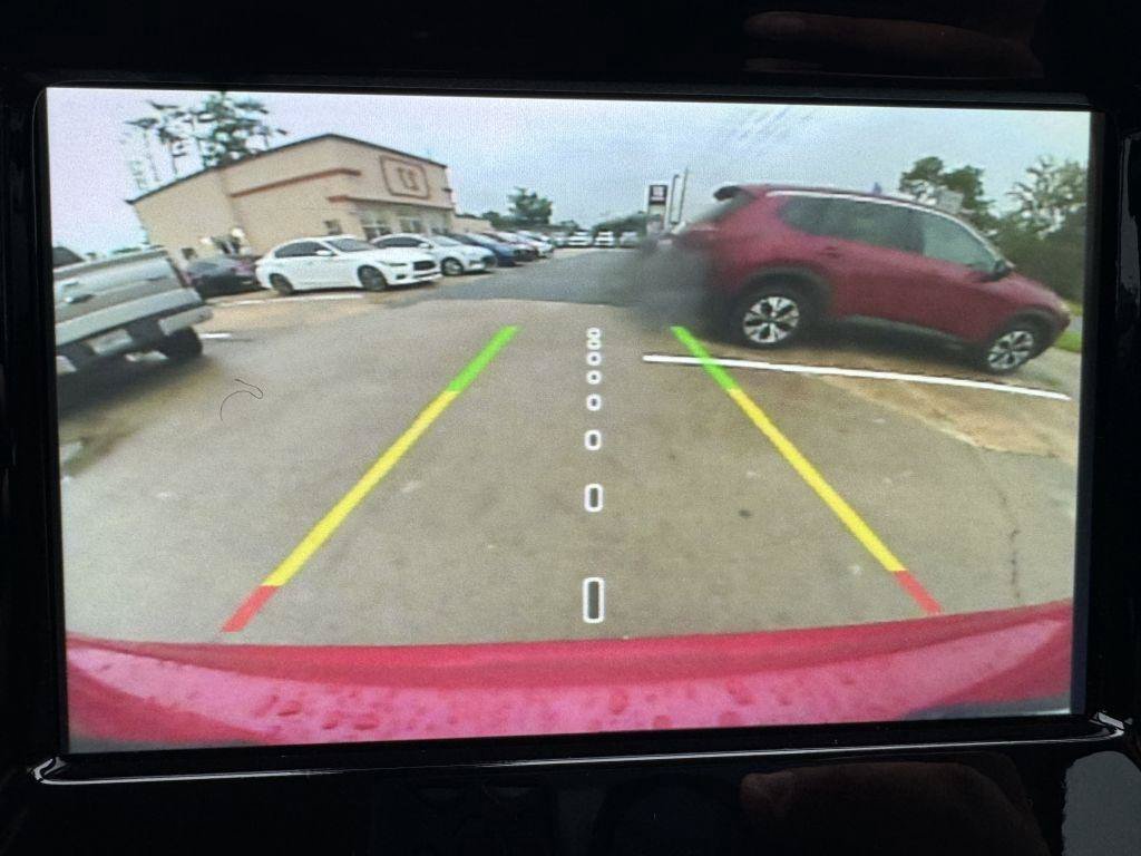 Used 2020 Jeep Compass Latitude FWD image 16