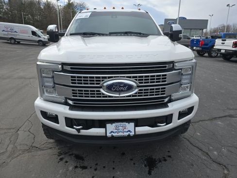 Used 2018 Ford F250 Platinum w/ Platinum Ultimate Package image 2