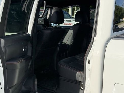 Used 2021 Nissan Titan PRO-4X w/ Pro-4x Convenience Package AWD/4WD image 28