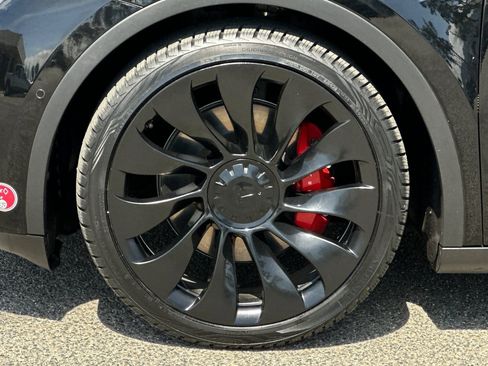 Used 2022 Tesla Model Y Performance AWD/4WD image 25