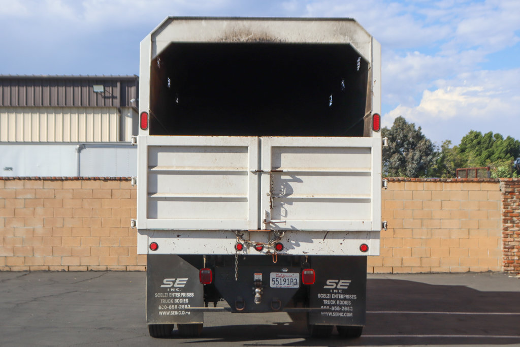 Used 2022 Ford F650 2WD Crew Cab Super Duty image 10