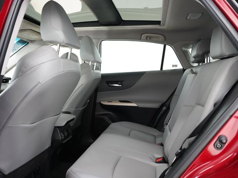 Used 2021 Toyota Venza Limited w/ Advanced Technology Package AWD/4WD image 15