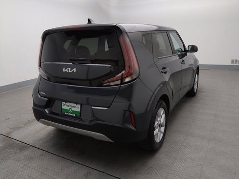 Used 2024 Kia Soul LX w/ LX Technology Package image 9