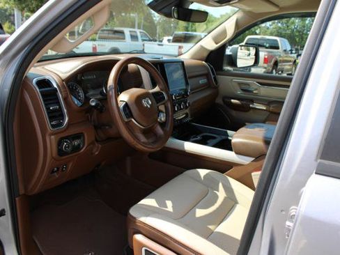 Used 2021 RAM 1500 Laramie AWD/4WD image 18