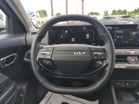 Used 2025 Kia K4 EX FWD image 23